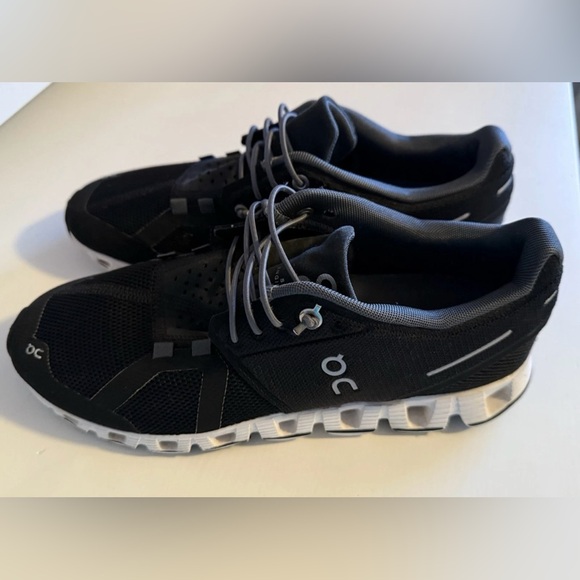 On Womens Cloud Black Running Shoes Sneakers Size 7 - Picture 3 of 4